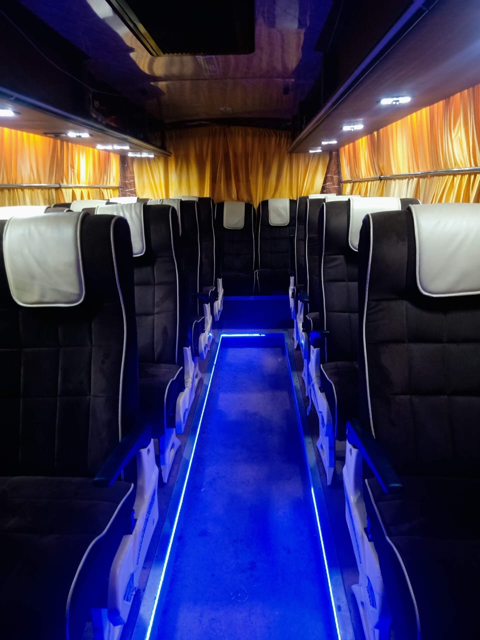 13 Seater Bus Traveller on Rent in Mumbai